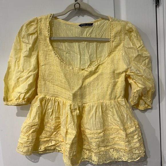 Shein yellow top - Picture 1 of 1